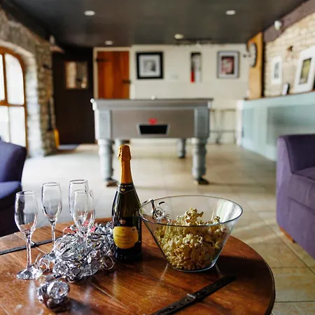 The West Barn Near Bath, Sleeps 24 And 2 Hot Tubs Bristol