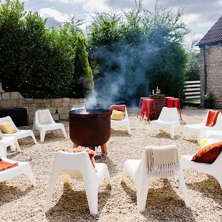 The West Barn Near Bath, Sleeps 24 And 2 Hot Tubs * בריסטול