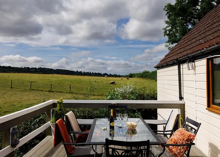 The West Barn Near Bath, Sleeps 24 And 2 Hot Tubs Dom wakacyjny