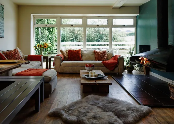 Ferienhaus The West Barn Near Bath, Sleeps 24 And 2 Hot Tubs Bristol