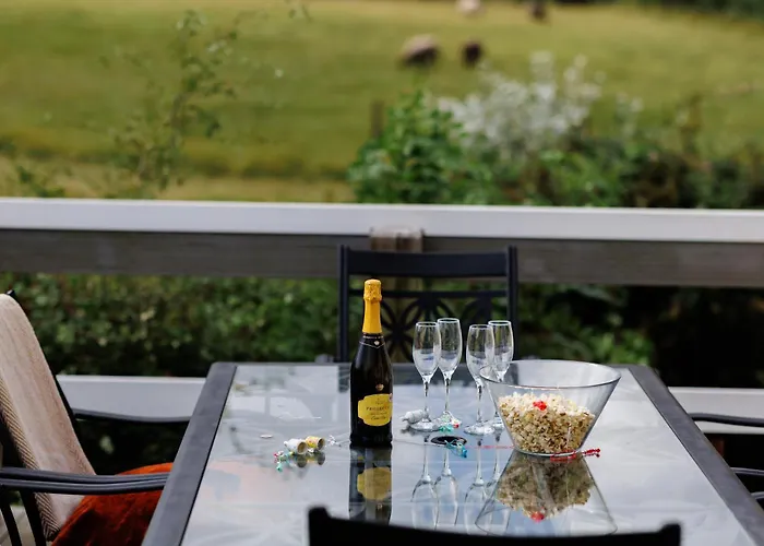 The West Barn Near Bath, Sleeps 24 And 2 Hot Tubs Casa de Férias *