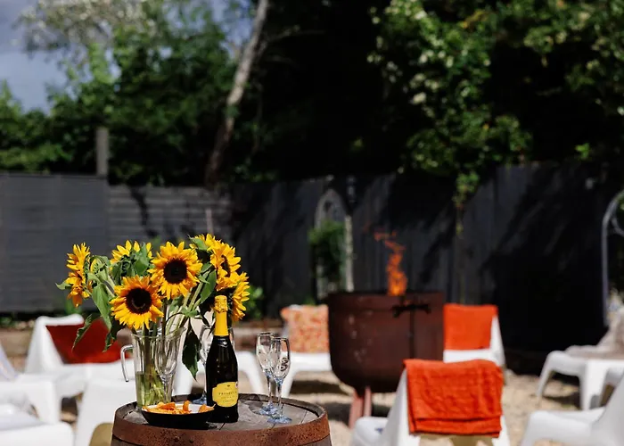 The West Barn Near Bath, Sleeps 24 And 2 Hot Tubs Casa de Férias *