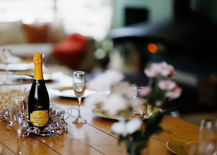 The West Barn Near Bath, Sleeps 24 And 2 Hot Tubs Bristol