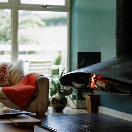 Сasa de vacaciones The West Barn Near Bath, Sleeps 24 And 2 Hot Tubs