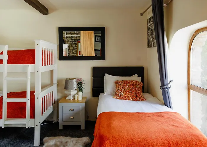 Holiday home The West Barn Near Bath, Sleeps 24 And 2 Hot Tubs *