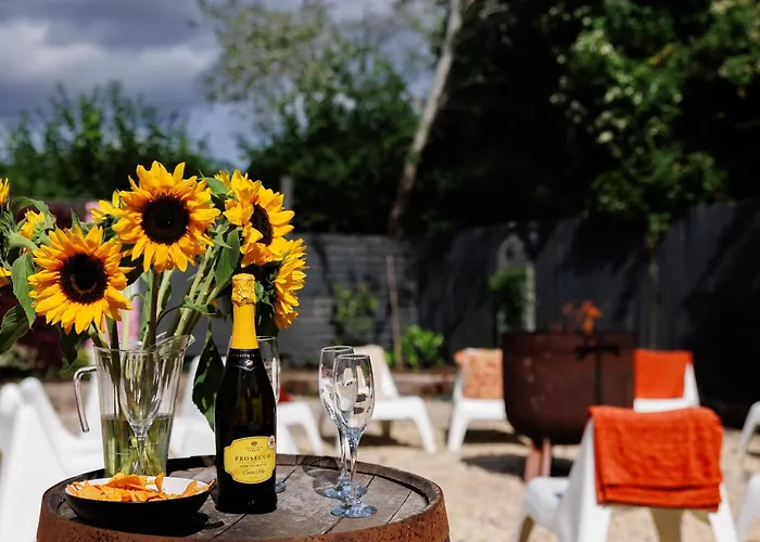 The West Barn Near Bath, Sleeps 24 And 2 Hot Tubs Holiday home Bristol