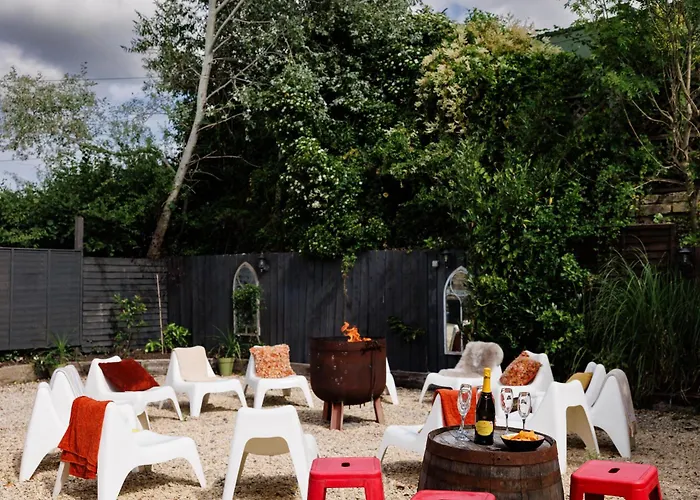 Holiday home The West Barn Near Bath, Sleeps 24 And 2 Hot Tubs