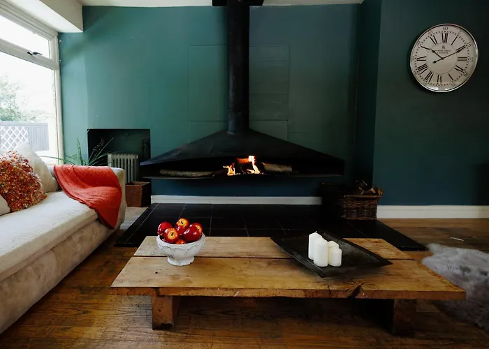 Semesterbostad The West Barn Near Bath, Sleeps 24 And 2 Hot Tubs Bristol